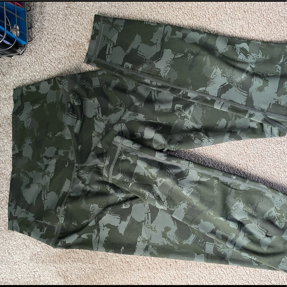 Green camo leggings